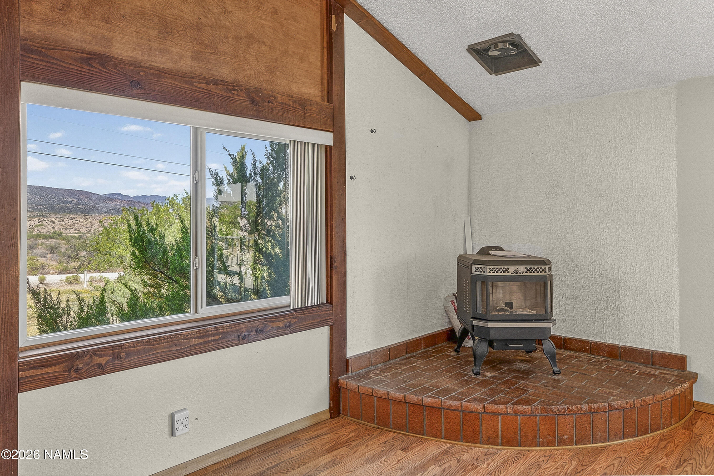 633 Oasis Road Camp Verde, AZ 86322 - Photo 14 of 47 Pellet Stive