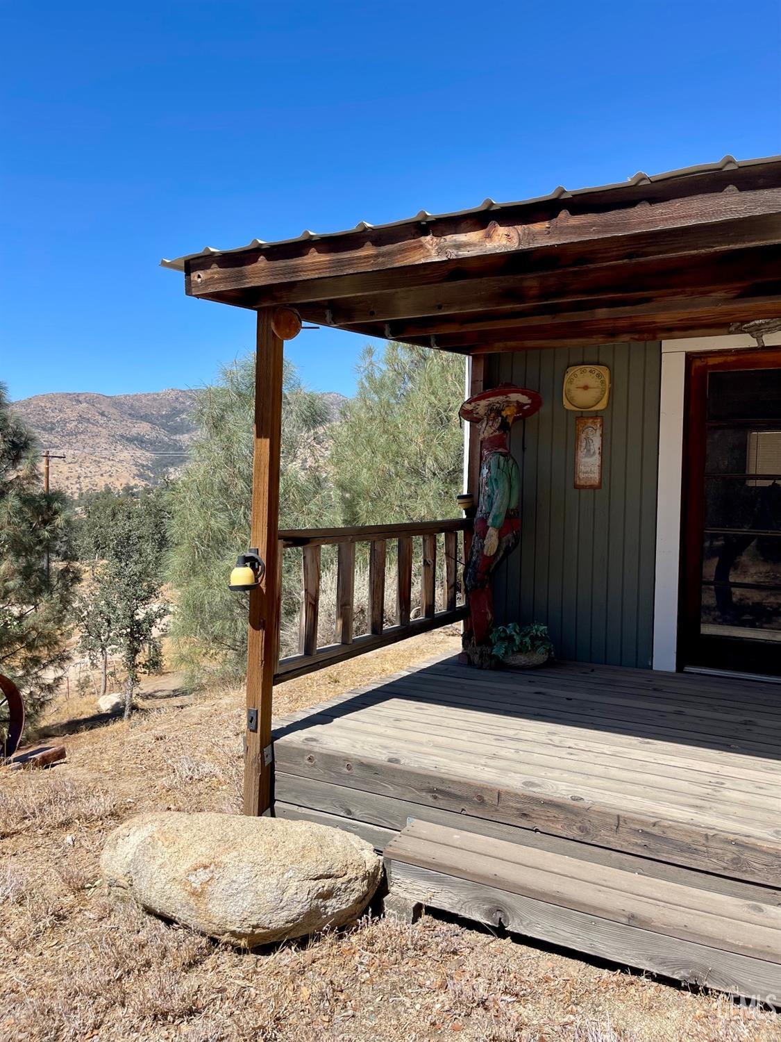 Undisclosed Address Caliente, CA 93518 - Photo 5 of 37 a view of entryway with a garden