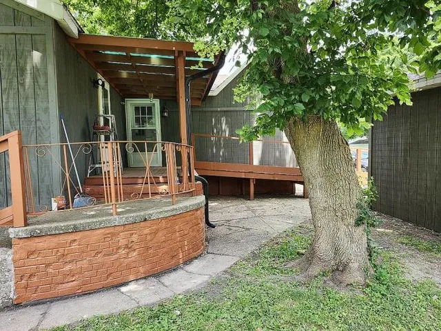 $145,000 | 620 North Jackson Street, Litchfield, IL 62056