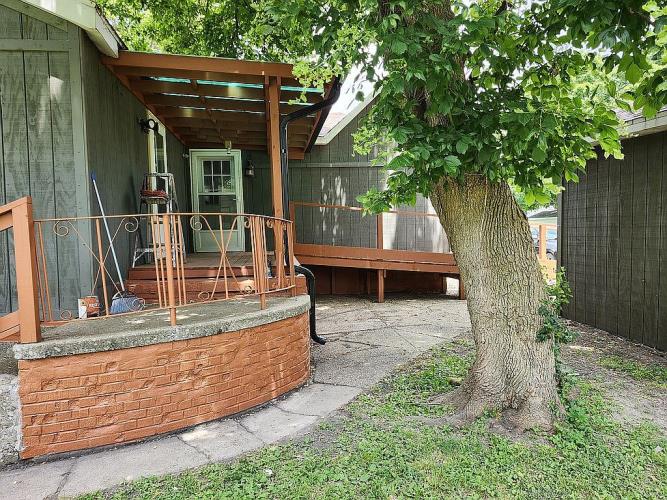 620 North Jackson Street Litchfield, IL 62056 - Photo 3 of 7