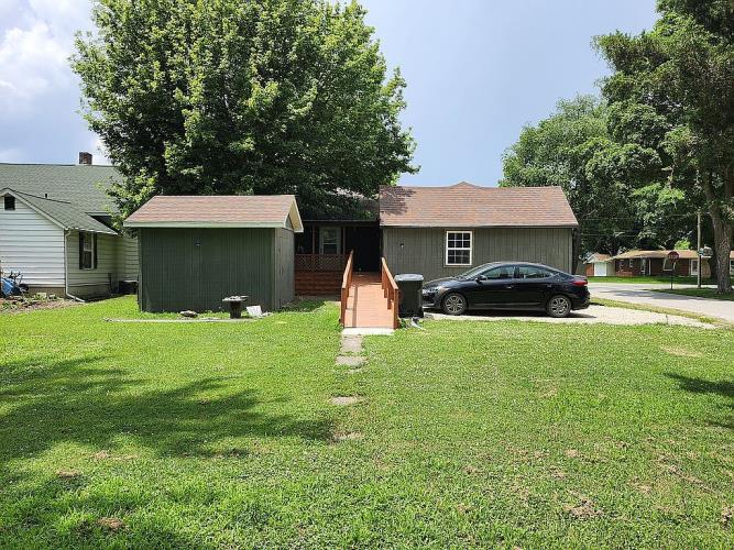 620 North Jackson Street Litchfield, IL 62056 - Photo 5 of 7