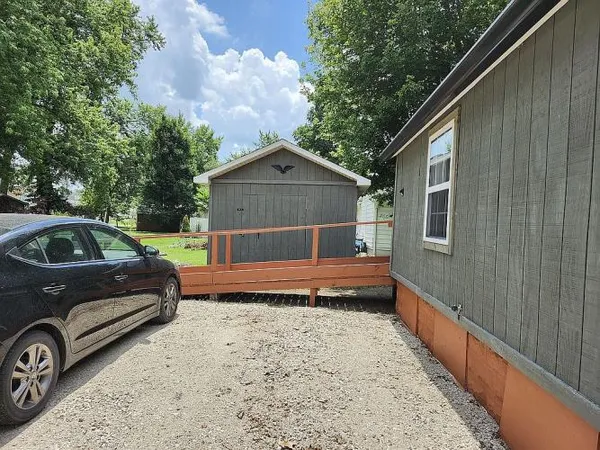 $145,000 | 620 North Jackson Street, Litchfield, IL 62056