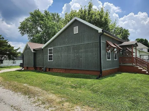 $145,000 | 620 North Jackson Street, Litchfield, IL 62056