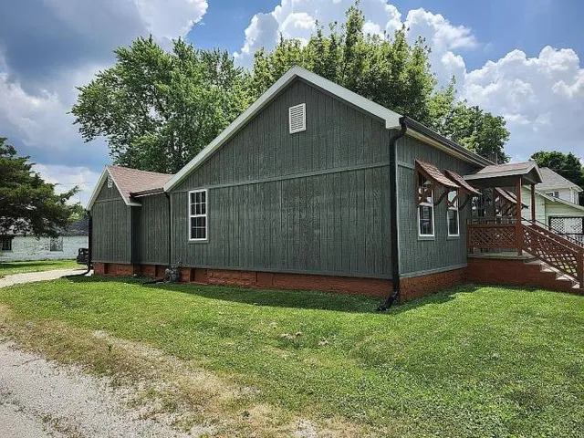 $145,000 | 620 North Jackson Street, Litchfield, IL 62056
