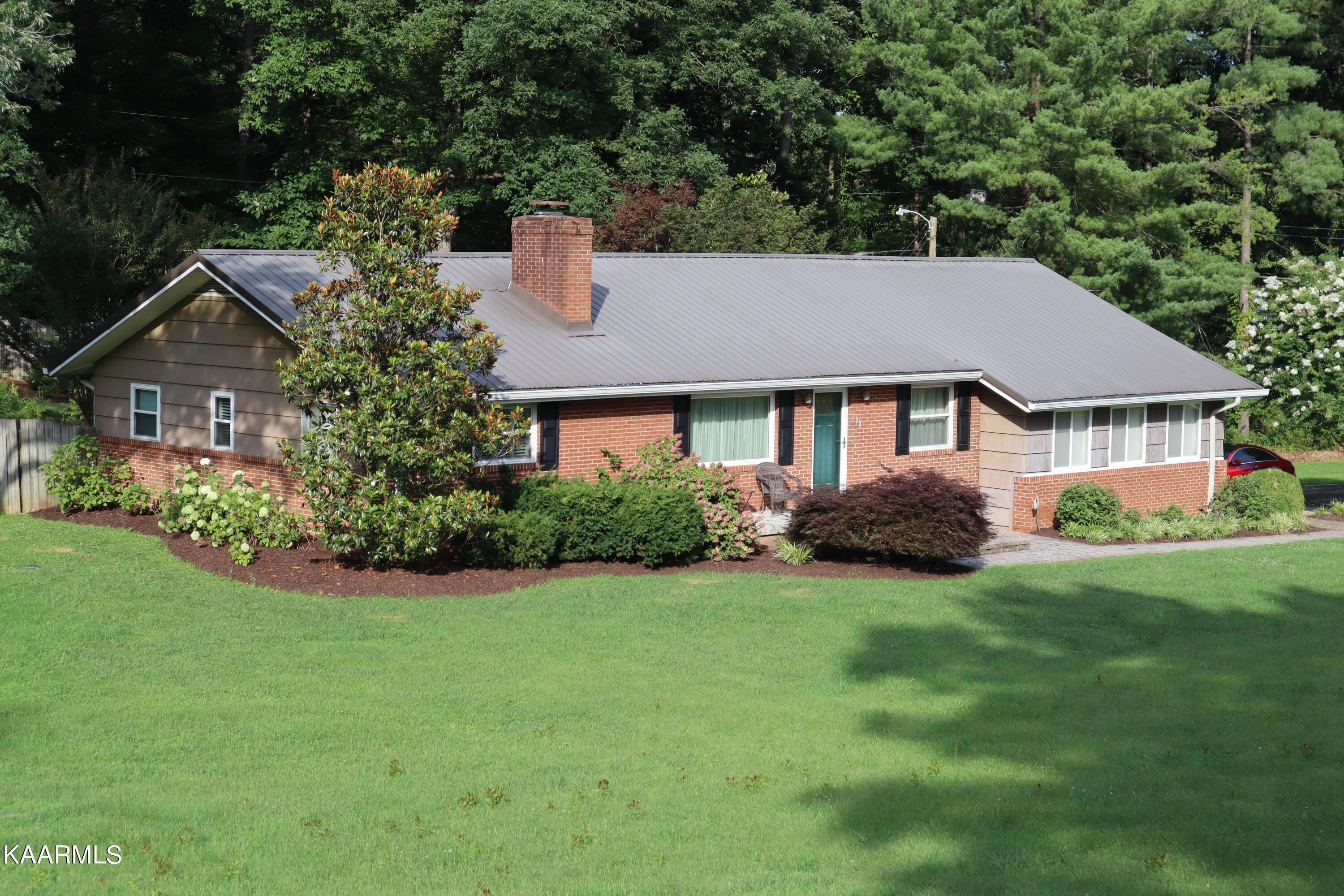 300 Carta Road Knoxville, TN 37914 - Photo 2 of 36 IMG_5209