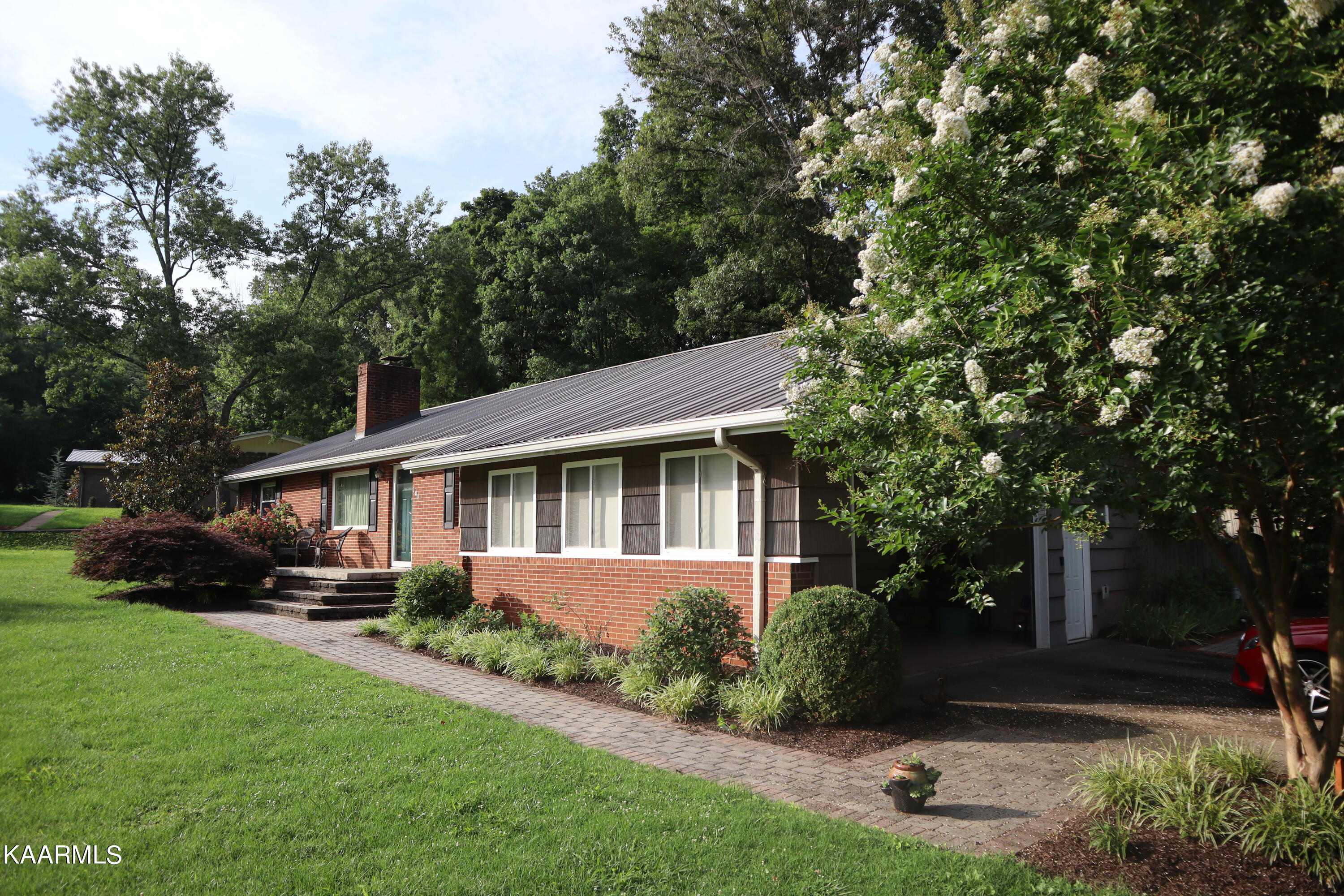 300 Carta Road Knoxville, TN 37914 - Photo 3 of 36 IMG_5215