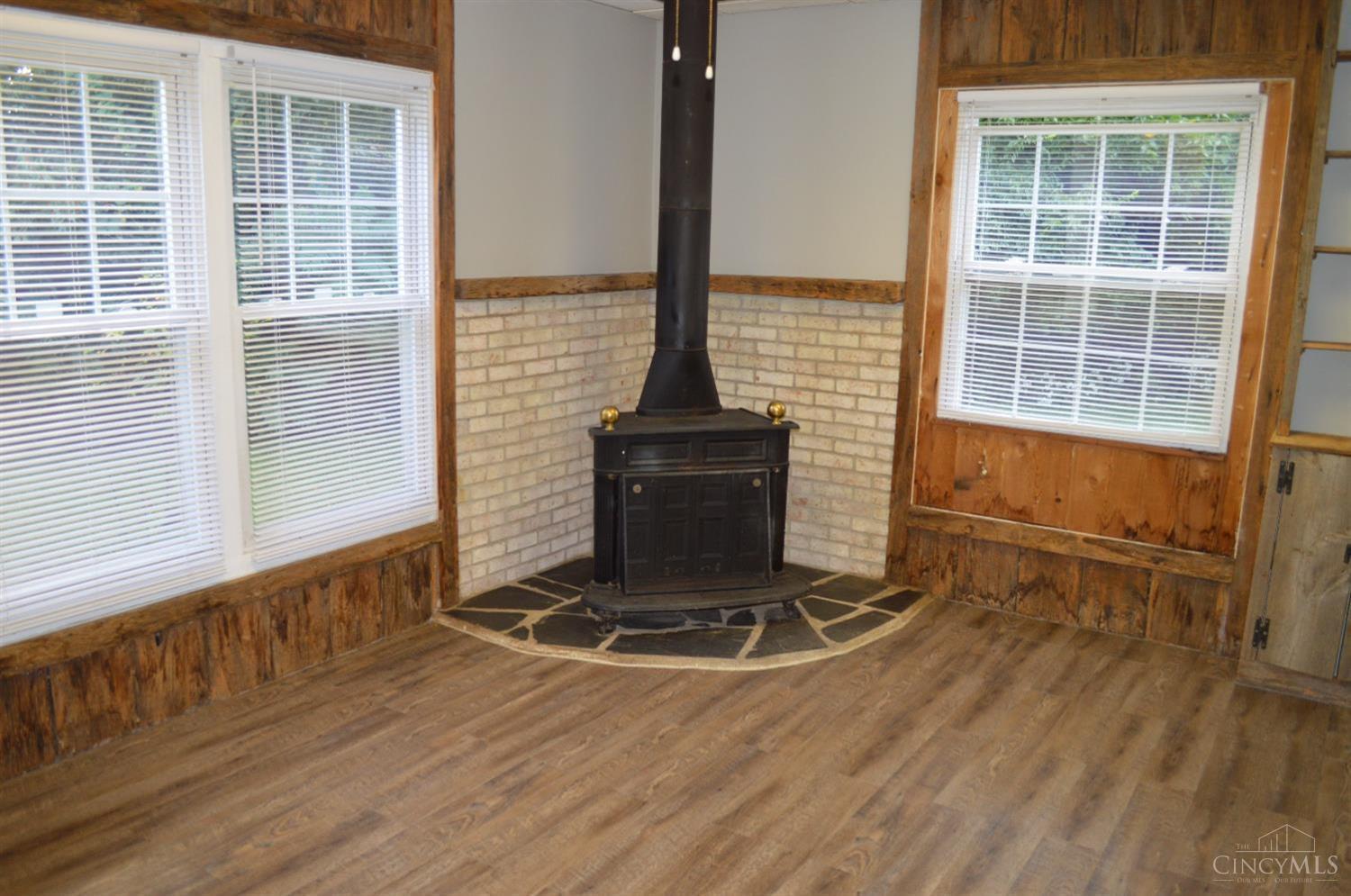 727 Springvale Drive Hamilton, OH 45013 - Photo 8 of 27 Gallery Image 8