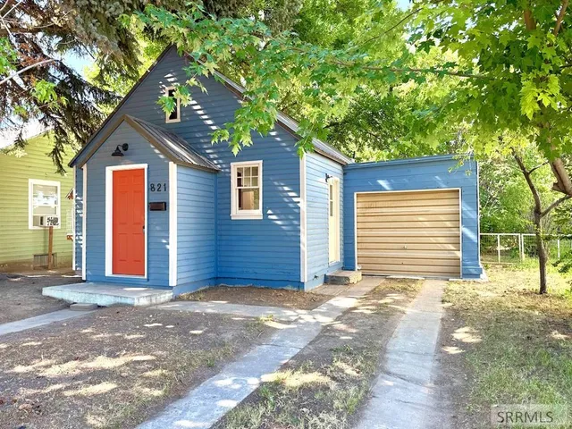 $209,900 | 821 10th Street, Idaho Falls, ID 83404