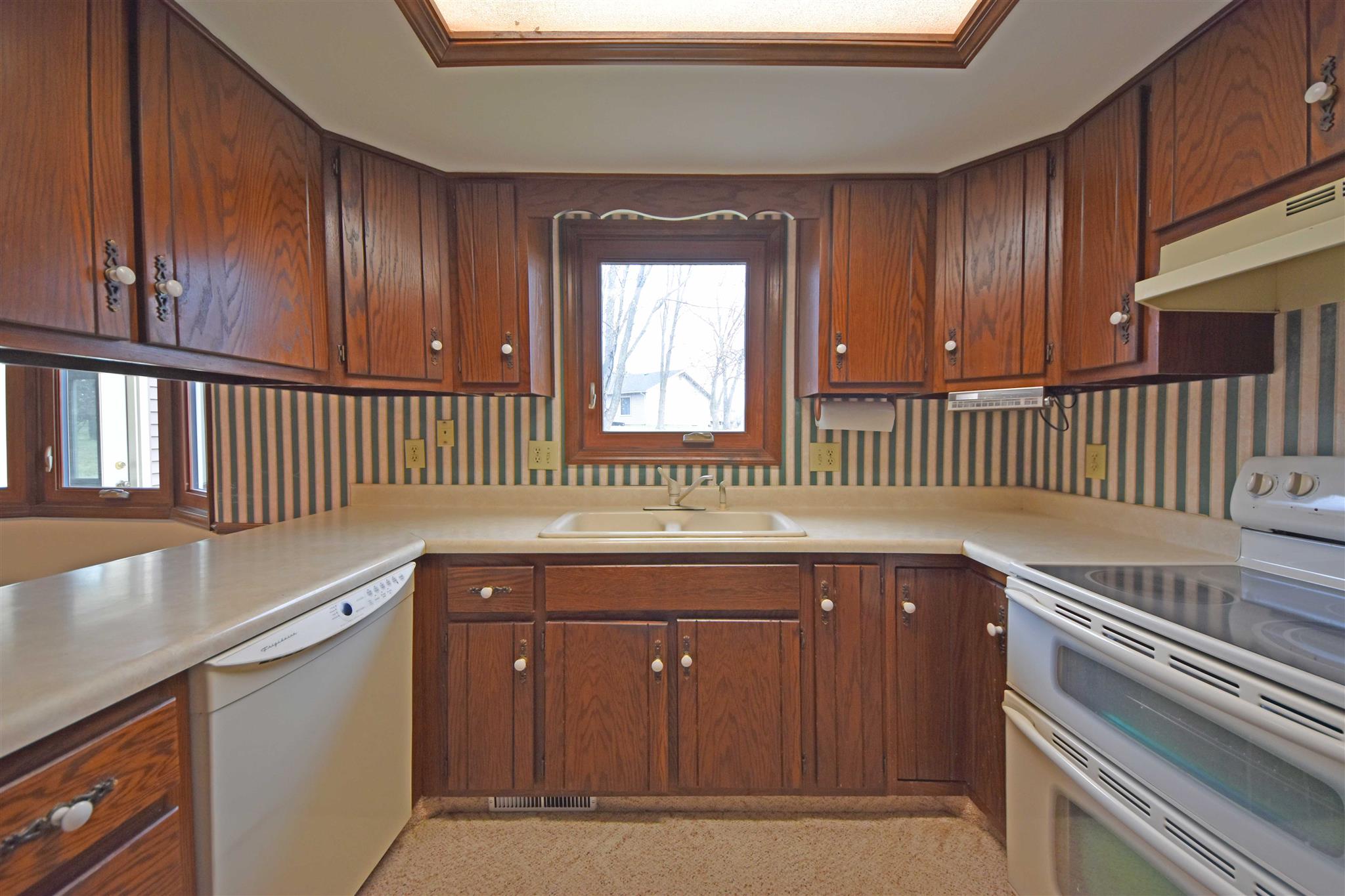 4315 Locust Spring Place Fort Wayne, IN 46804 - Photo 11 of 36 Gallery Image 11