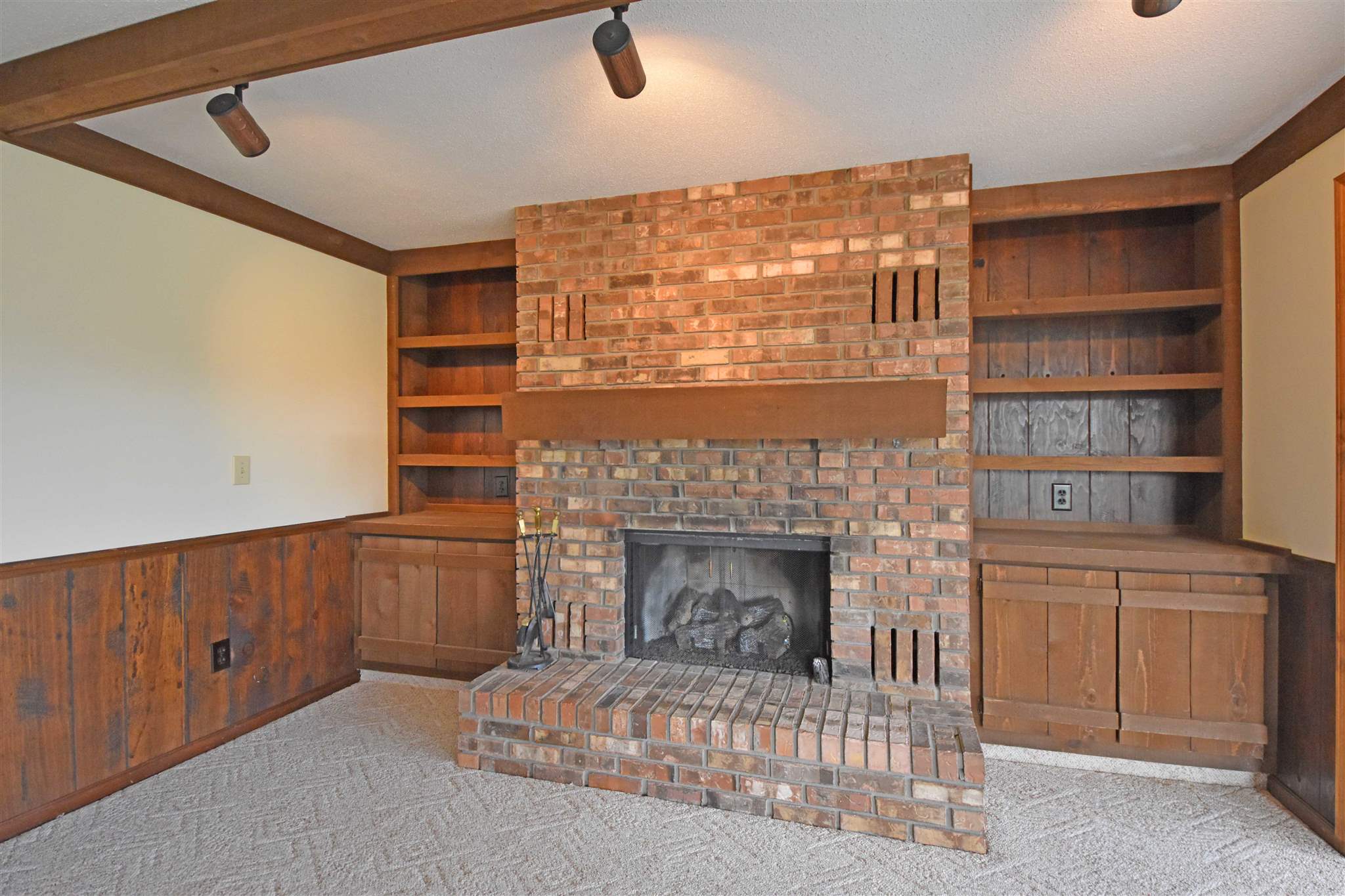 4315 Locust Spring Place Fort Wayne, IN 46804 - Photo 17 of 36 Gallery Image 17