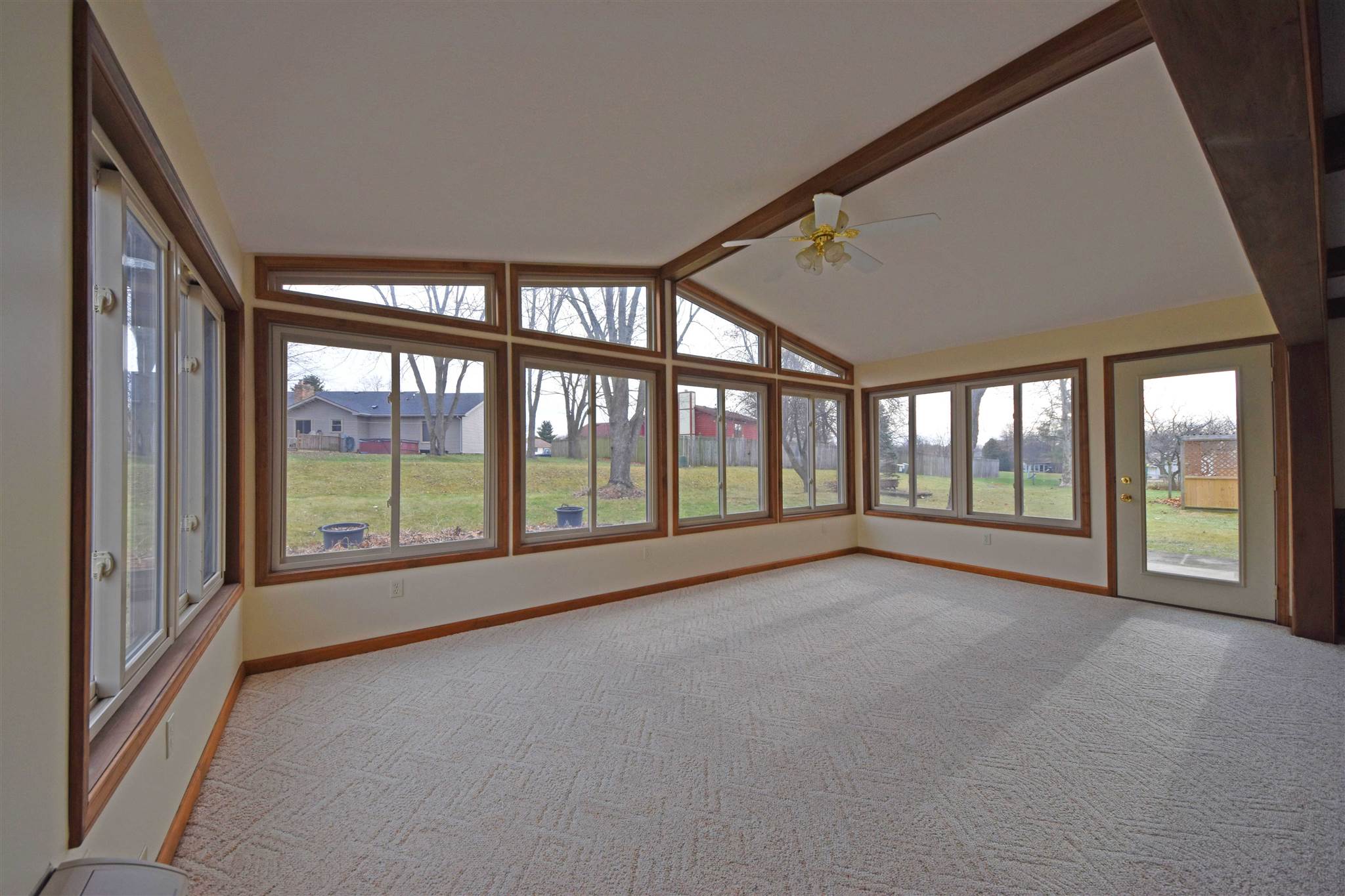 4315 Locust Spring Place Fort Wayne, IN 46804 - Photo 3 of 36 Gallery Image 3