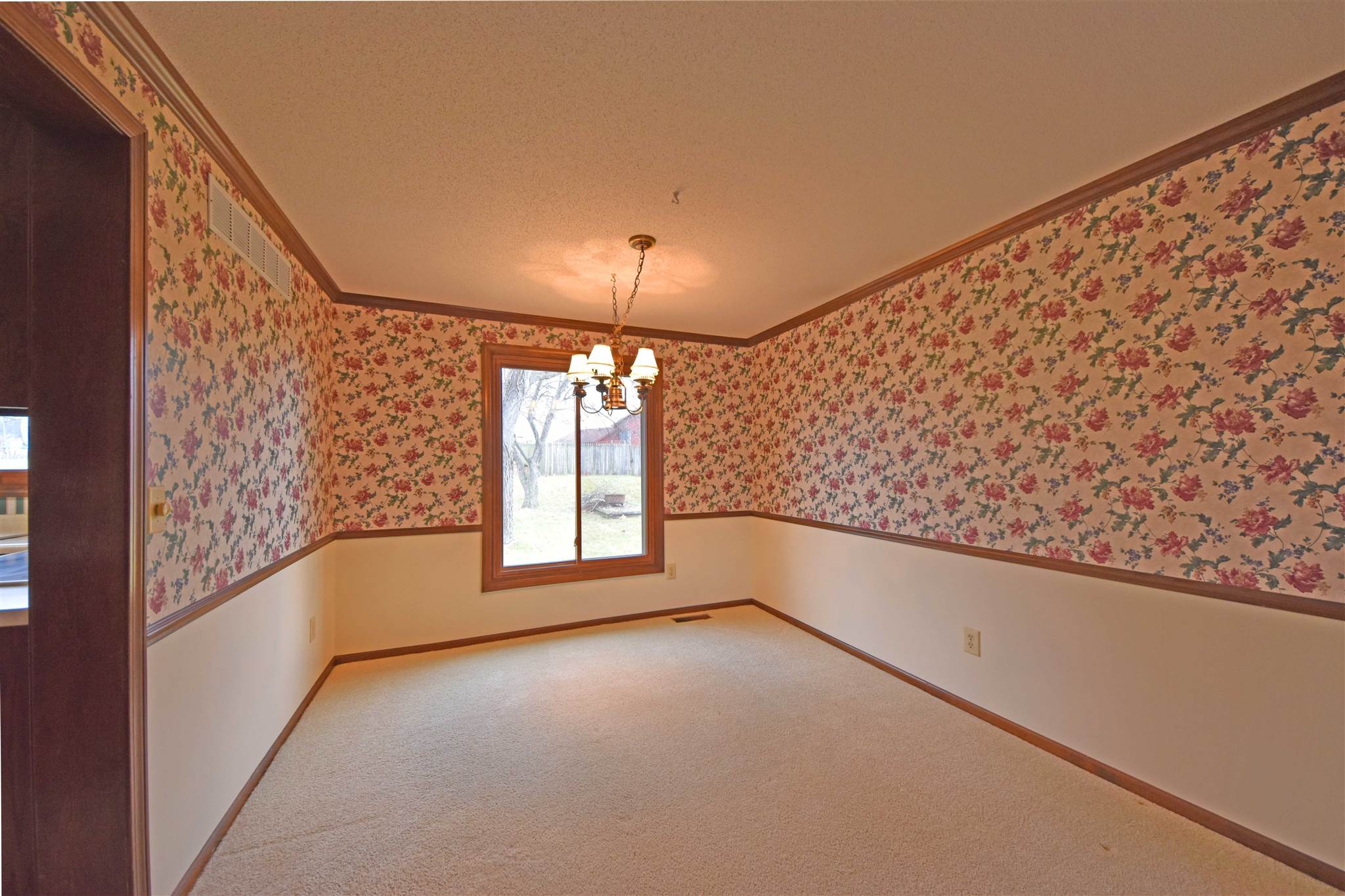 4315 Locust Spring Place Fort Wayne, IN 46804 - Photo 9 of 36 Gallery Image 9