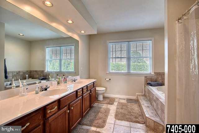 1619 Lilac Road York, PA 17408 - Photo 15 of 24