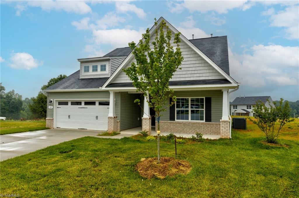 101 Red Maple Way King, NC 27021 - Photo 3 of 37 Gallery Image 3