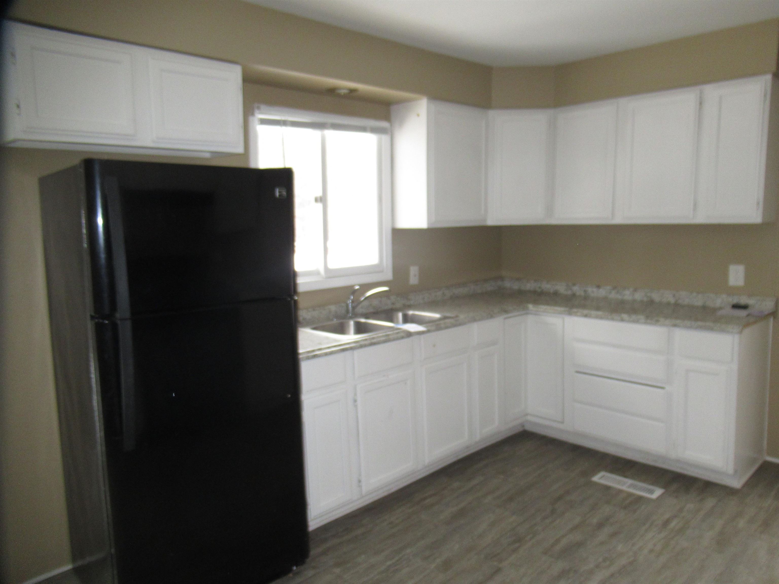 9091 West Frances Road Flushing, MI 48433 - Photo 4 of 18