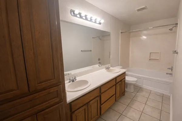$309,000 | 515 Olaf Drive, Unit A & B, Temple, TX 76504
