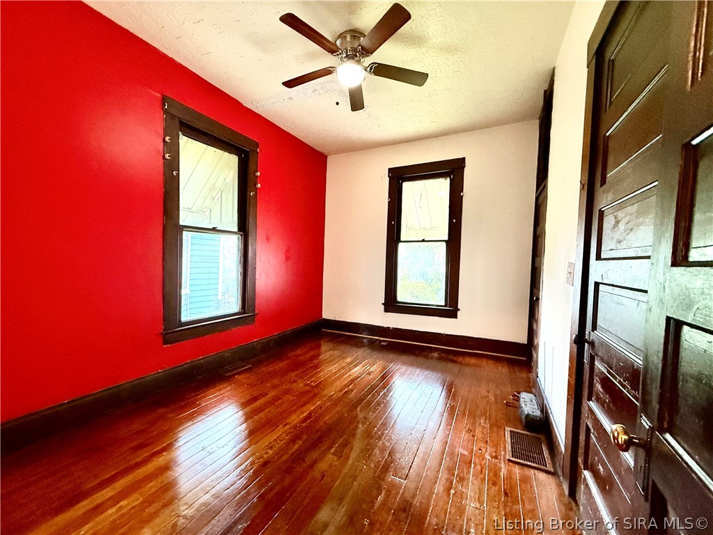 608 West Spring Street New Albany, IN 47150 - Photo 12 of 20