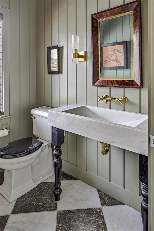 57 French Court Dunstable, MA 01827 - Photo 13 of 42