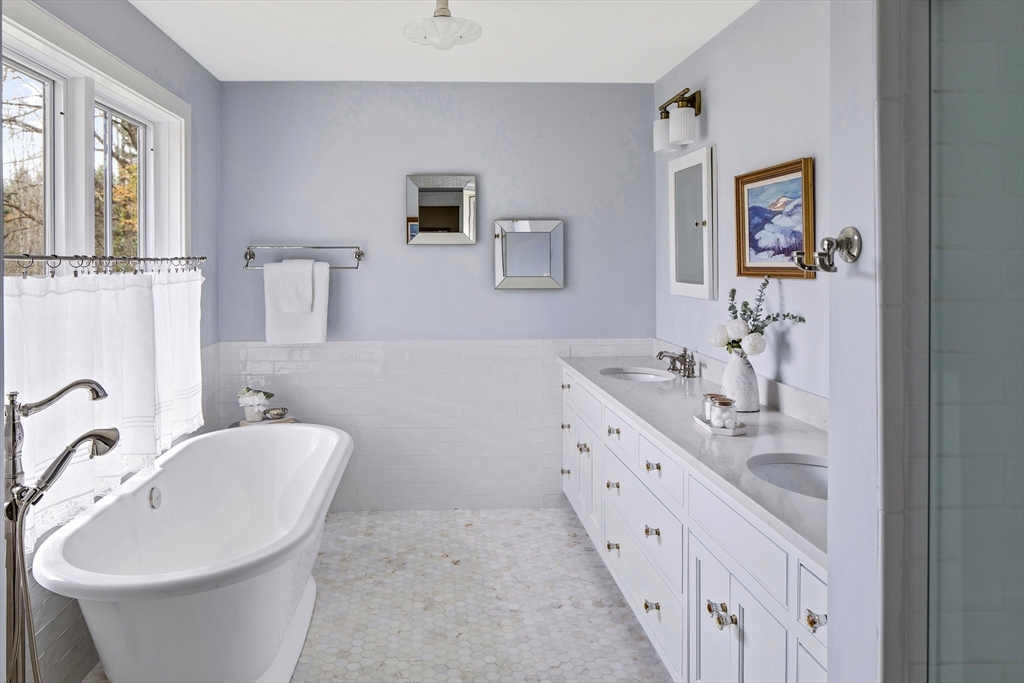 57 French Court Dunstable, MA 01827 - Photo 15 of 42