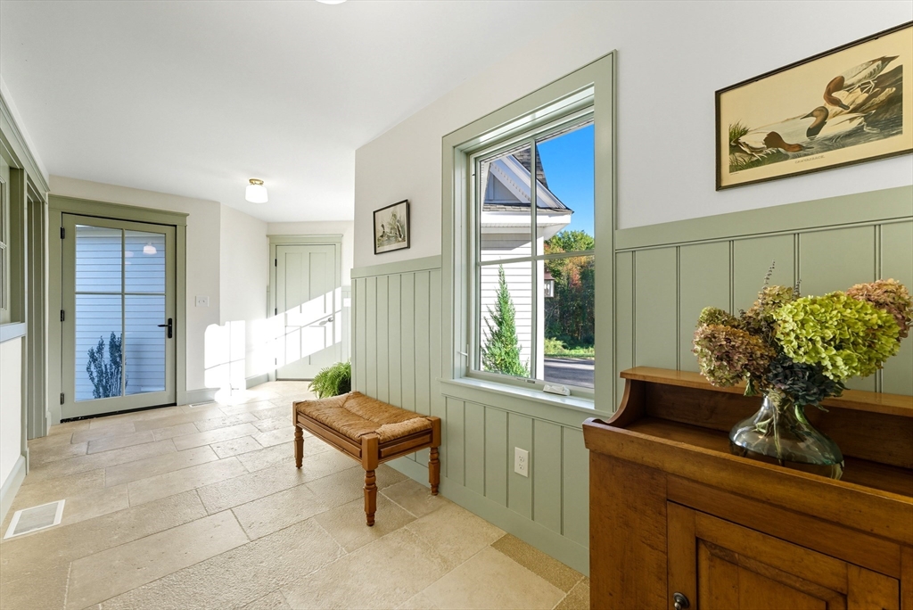 57 French Court Dunstable, MA 01827 - Photo 17 of 42