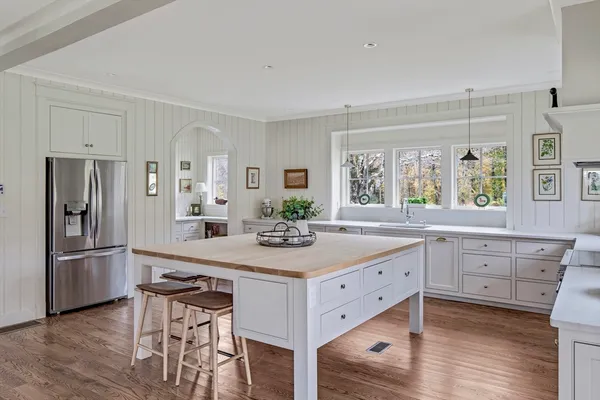 $2,700,000 | 57 French Court, Dunstable, MA 01827