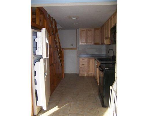 18 Ray Whitney Road Bridgton, ME 04009 - Photo 8 of 16 Kitchen.