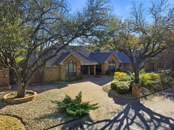 $975,000 | 1005 Hemphill Drive, Cleburne, TX 76033
