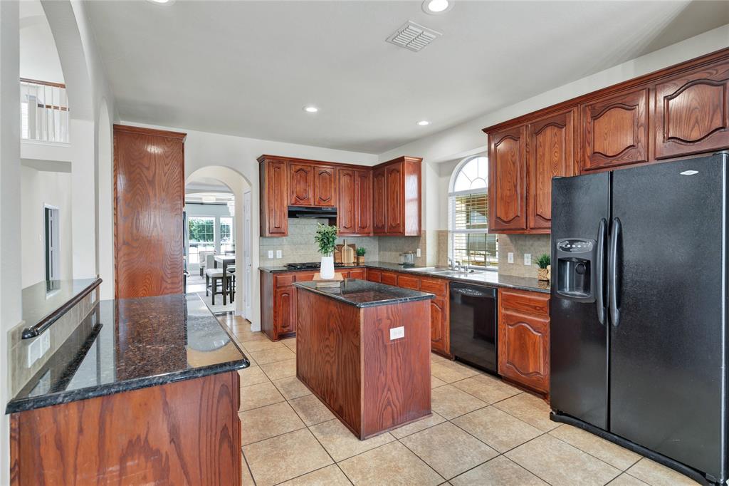 8620 Thistle Ridge Terrace Fort Worth, TX 76123 - Photo 11 of 40