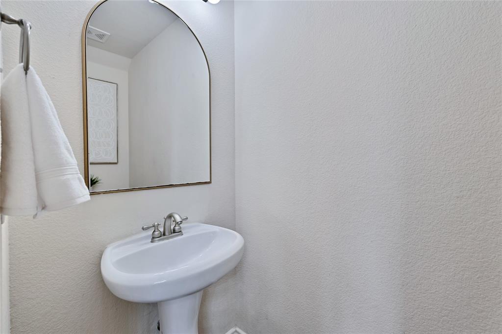 8620 Thistle Ridge Terrace Fort Worth, TX 76123 - Photo 20 of 40