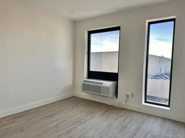 $3,895 | 362 West Merrick Road, Unit 202, Valley Stream, NY 11580