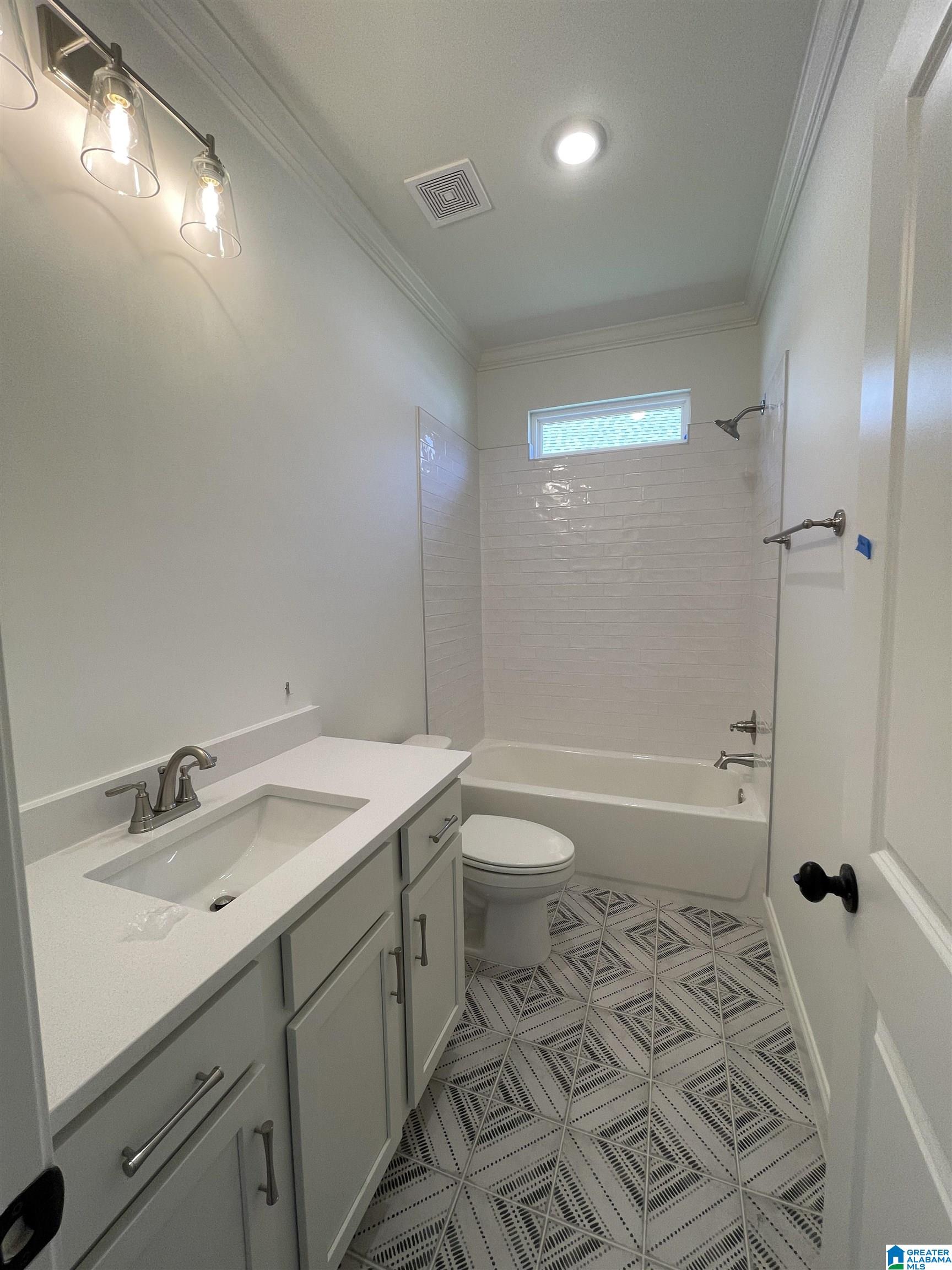 301 Kinross Circle Pelham, AL 35124 - Photo 16 of 21