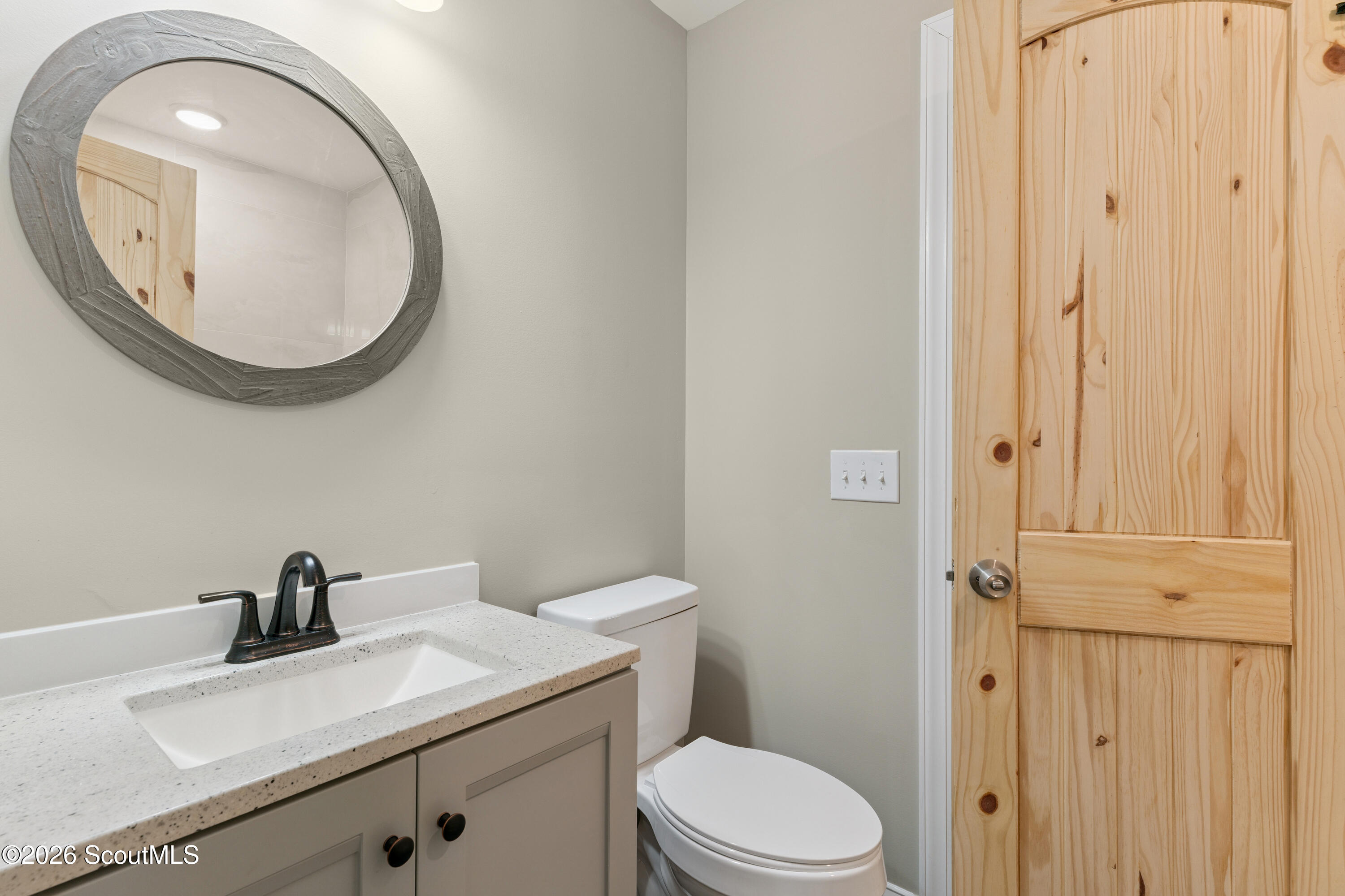 999 Hope Road Waynesville, GA 31566 - Photo 17 of 32 Guest Full Bathroom