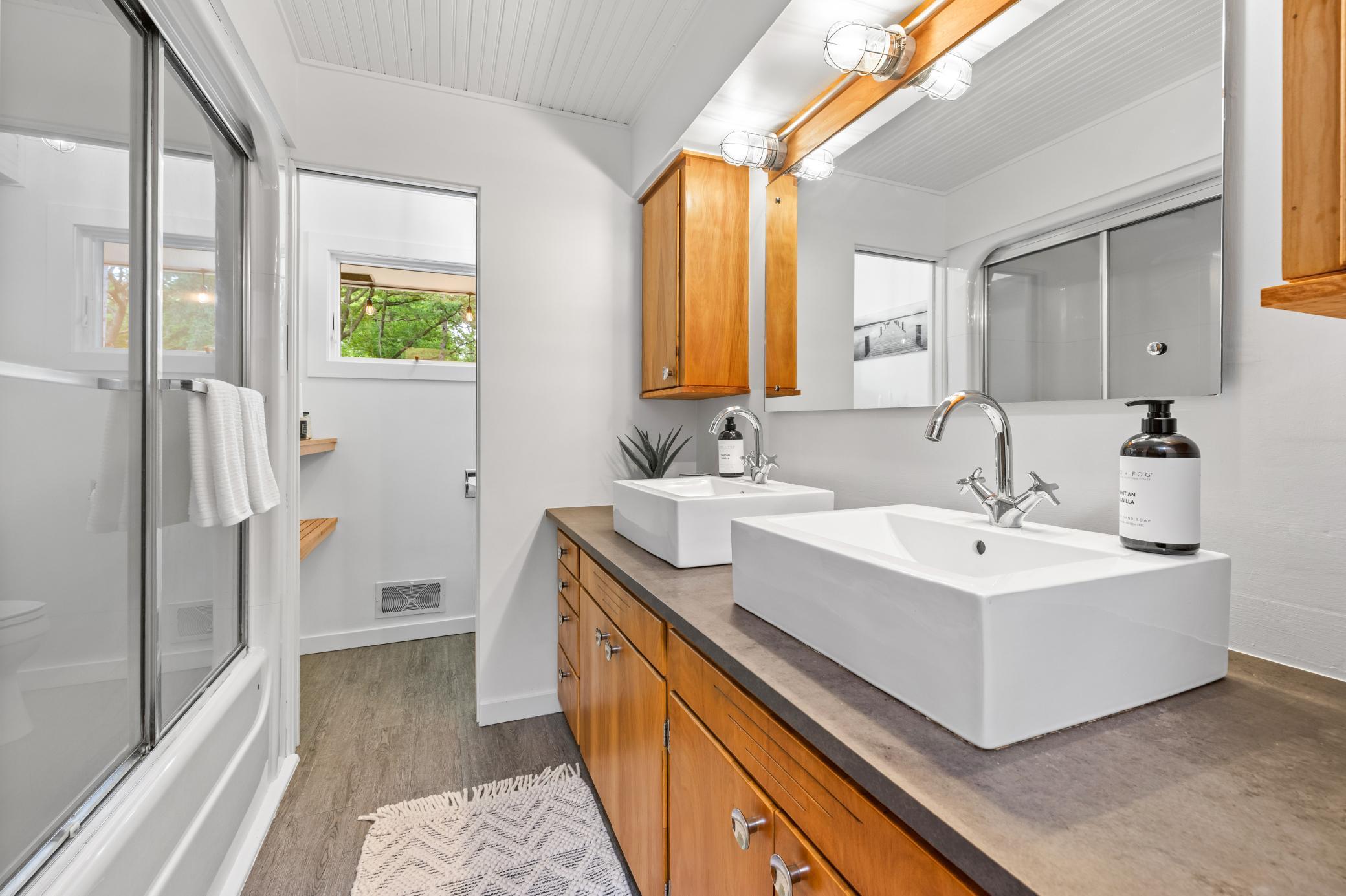 350 Arcwood Road Mahtomedi, MN 55115 - Photo 17 of 51