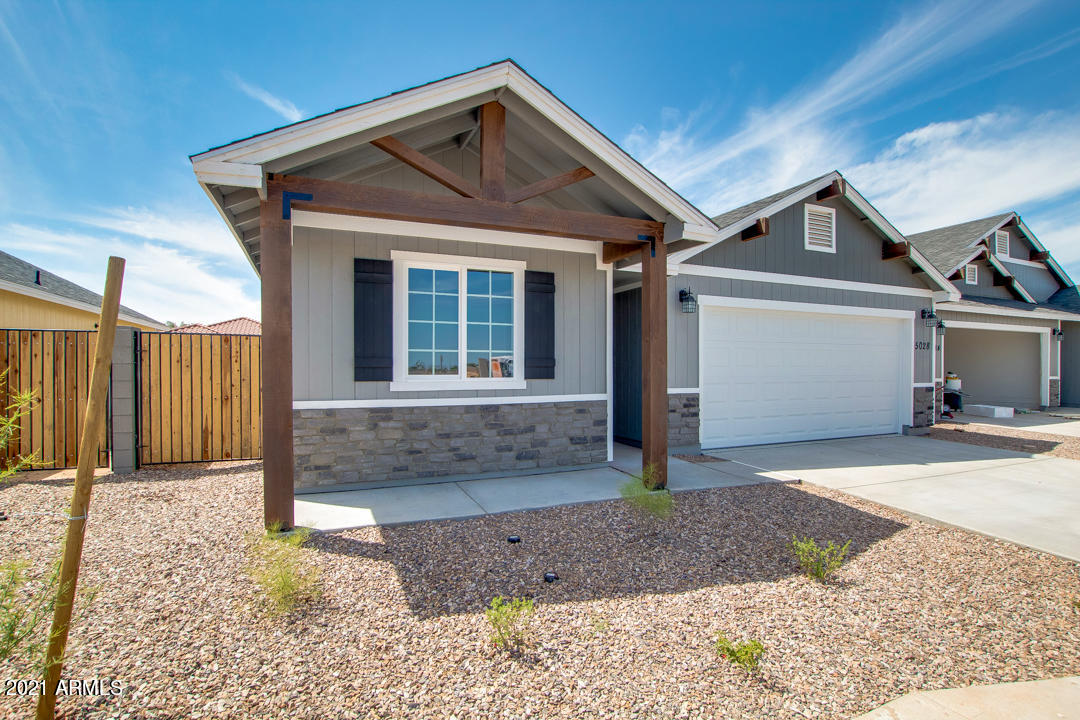 3853 West Gaby Road Phoenix, AZ 85041 - Photo 2 of 24 02-Roeser
