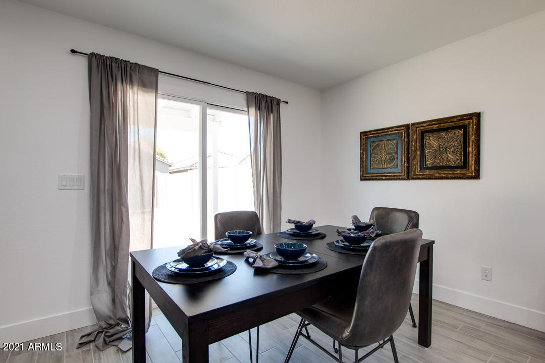 3853 West Gaby Road Phoenix, AZ 85041 - Photo 7 of 24 07-Roeser