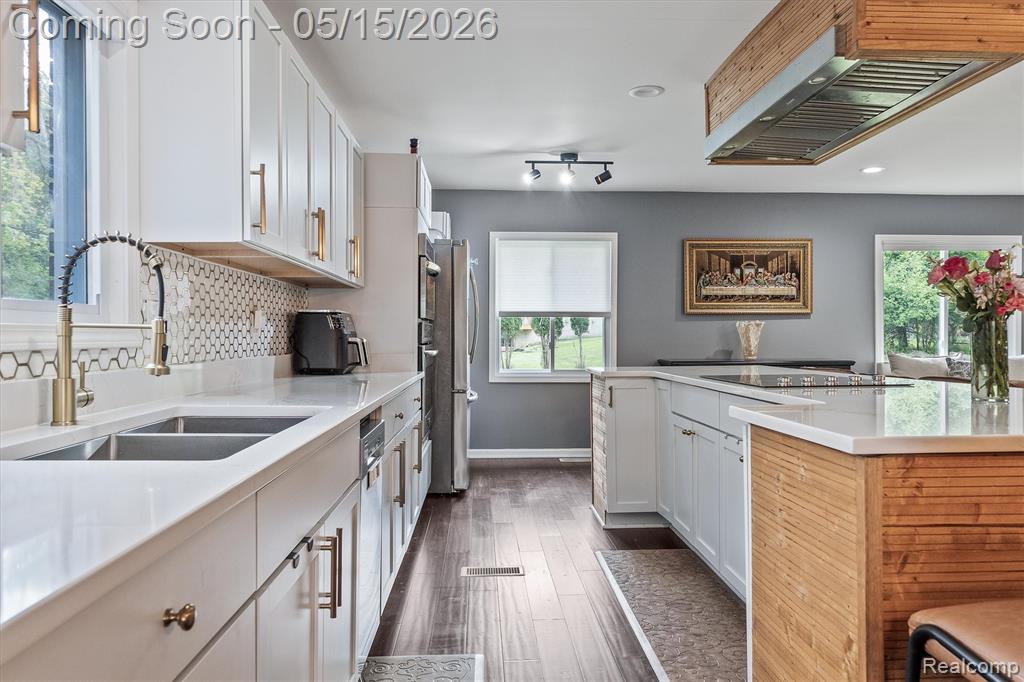 33429 Quaker Valley Road Farmington Hills, MI 48331 - Photo 9 of 45 Gallery Image 9