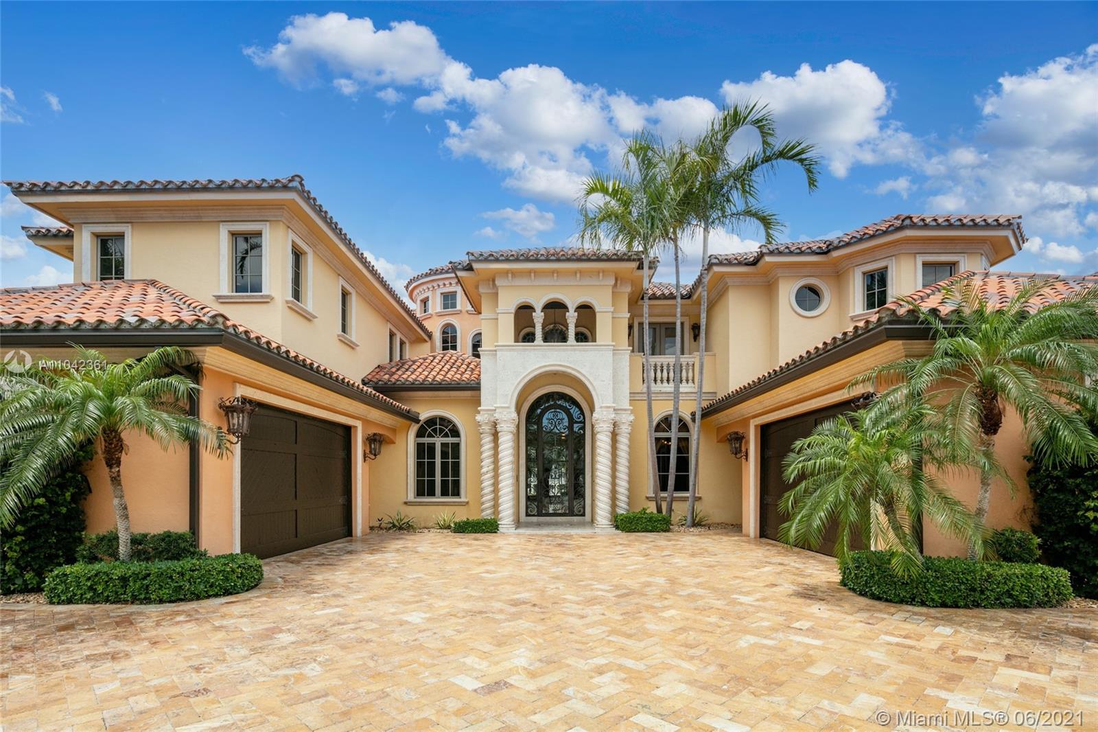 299 Northeast Spanish Trail Boca Raton, FL 33432 - Photo 4 of 66 Gallery Image 4
