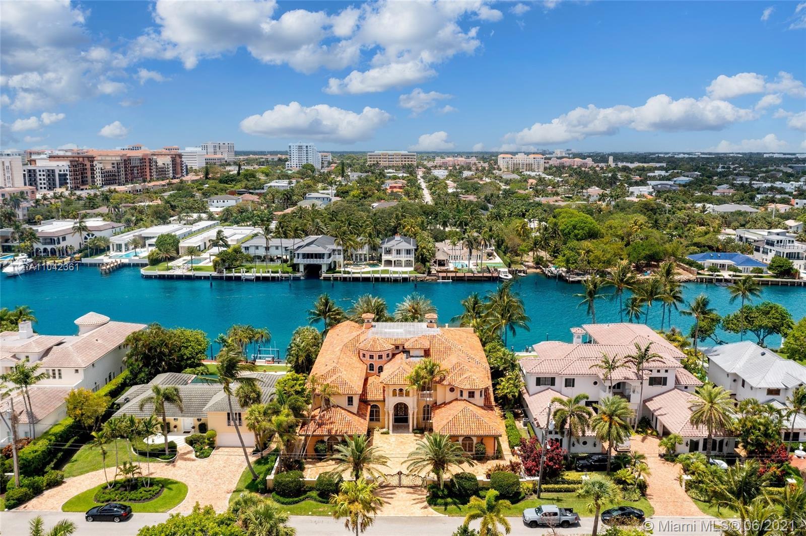 299 Northeast Spanish Trail Boca Raton, FL 33432 - Photo 6 of 66 Gallery Image 6