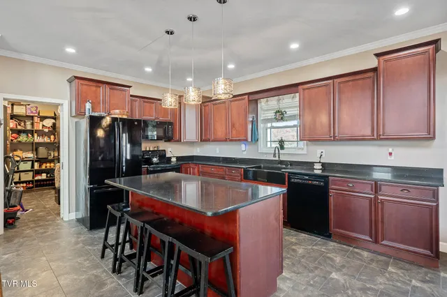 $849,900 | 8477 East Andrew Johnson Highway, Chuckey, TN 37641