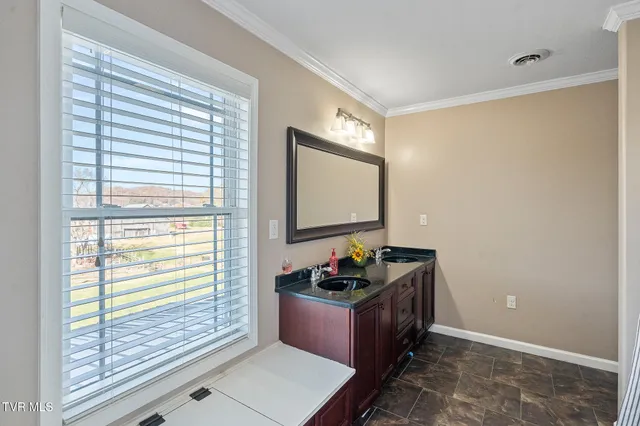 $849,900 | 8477 East Andrew Johnson Highway, Chuckey, TN 37641