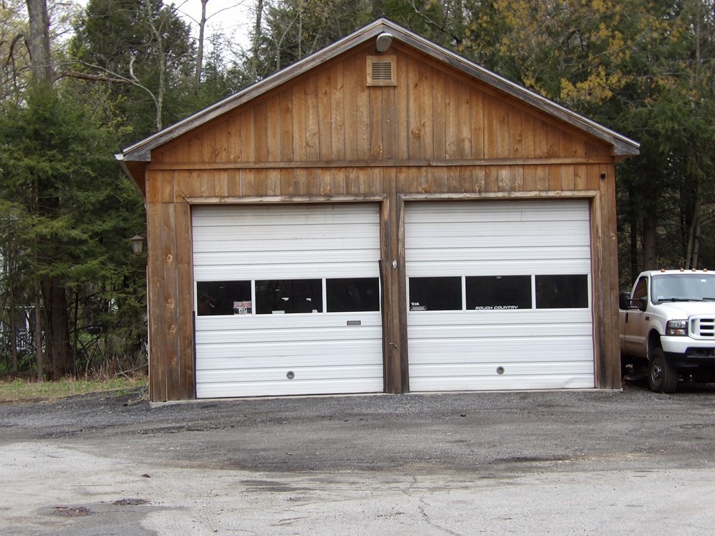 70 Southbridge Road Dudley, MA 01571 - Photo 8 of 21 Gallery Image 8