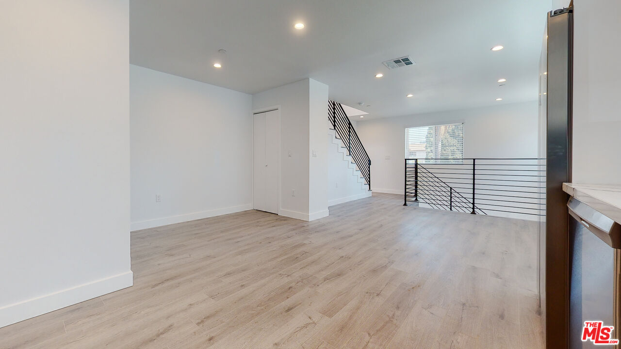 1433 South Westmoreland Ave  