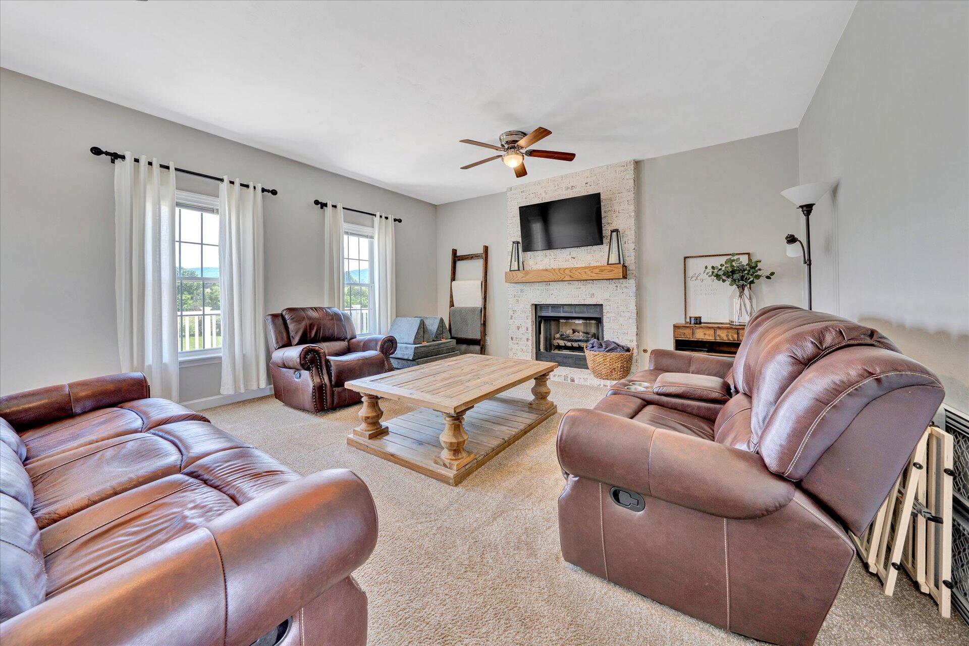 4541 Country Club Road Troutville, VA 24175 - Photo 8 of 51 08-DSC00013