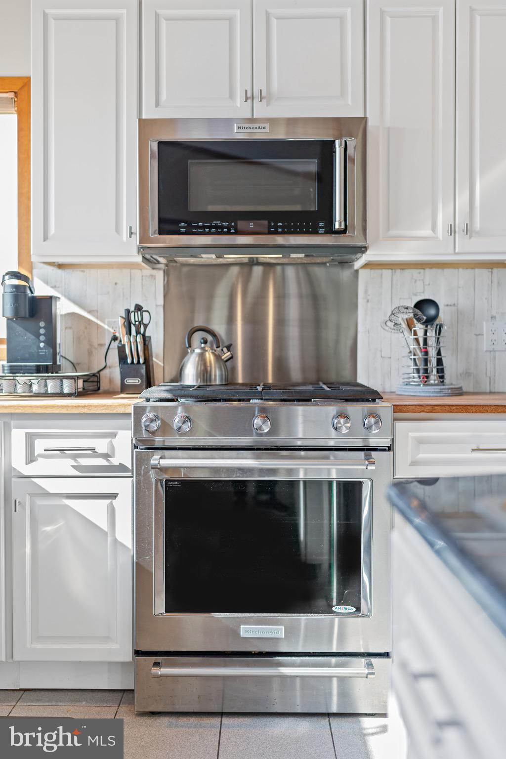 1327 Mill Creek Road Manahawkin, NJ 08050 - Photo 9 of 38 Updated Kitchen
