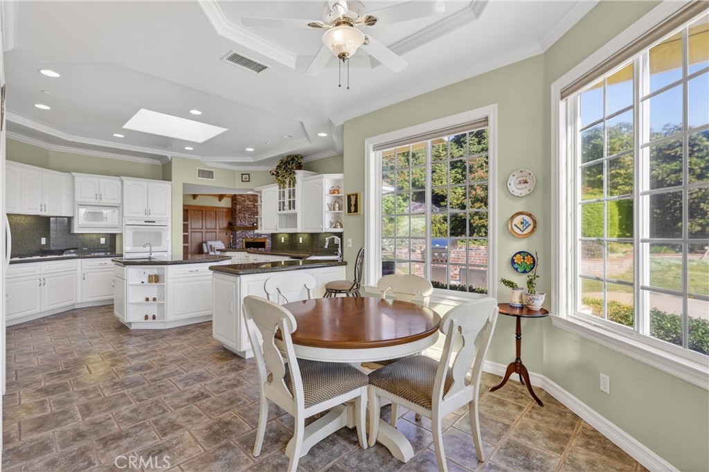 2292 Dos Lomas Fallbrook, CA 92028 - Photo 16 of 53
