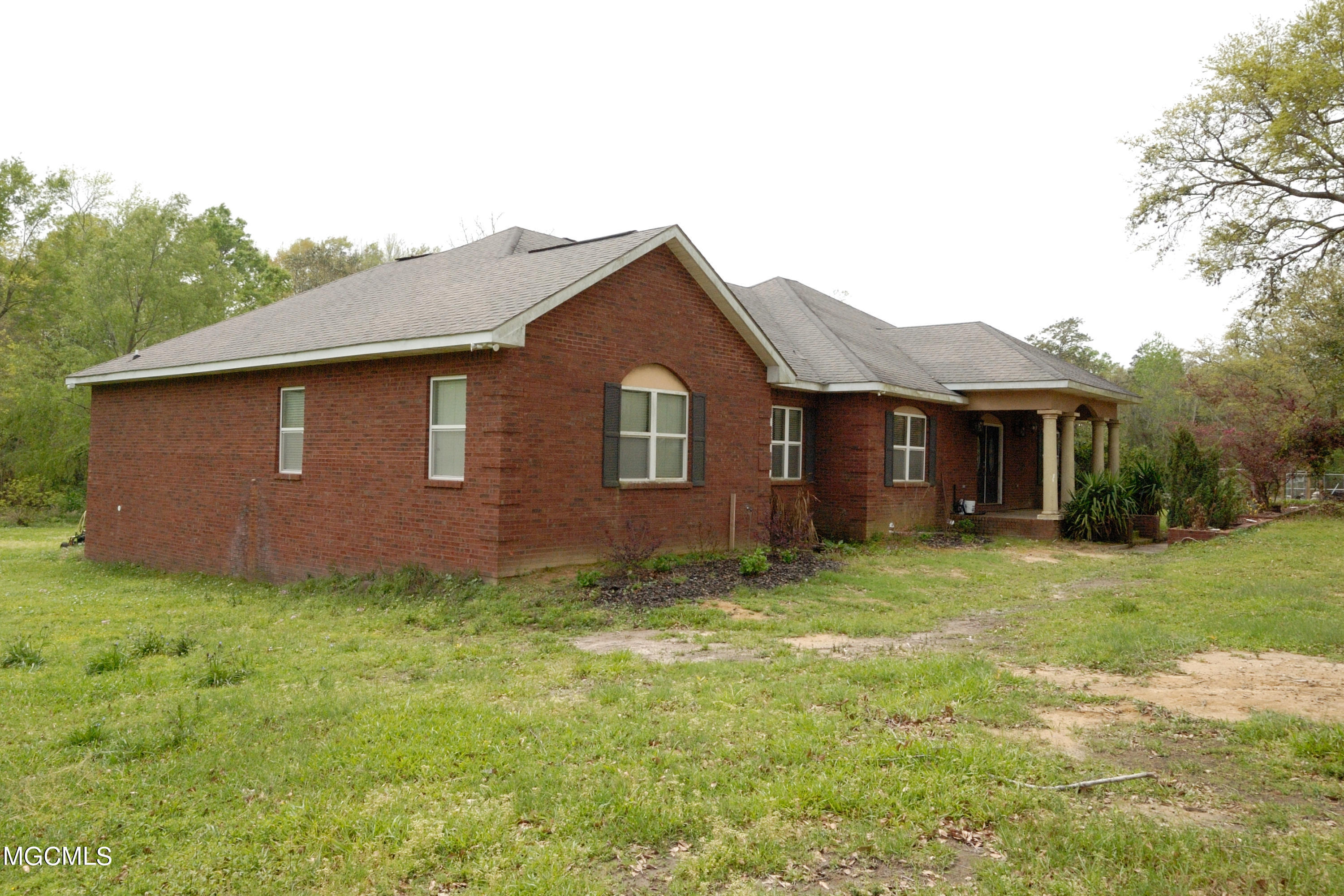 4700 Thompson Street Moss Point, MS 39563 - Photo 3 of 20 DSC_0016
