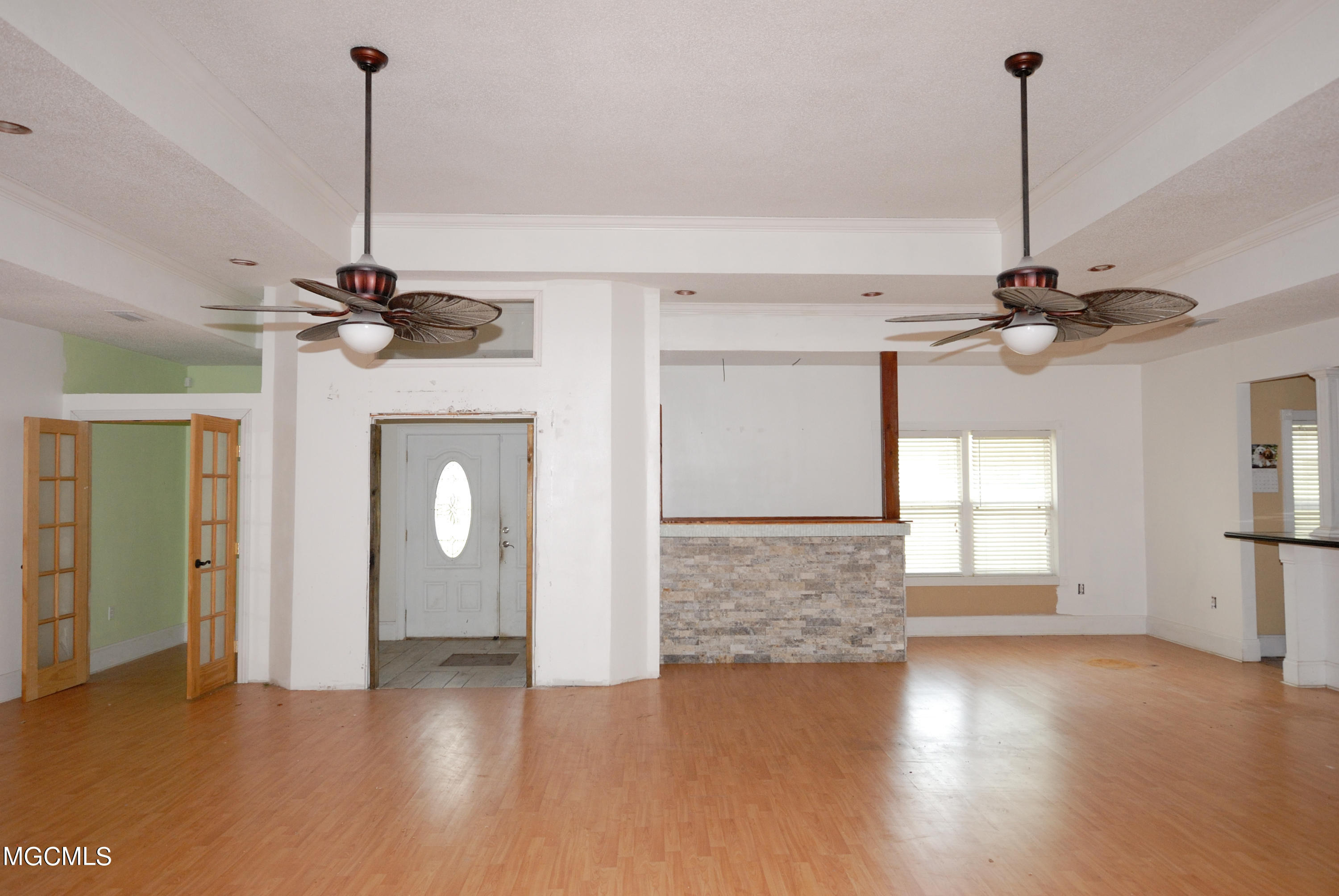 4700 Thompson Street Moss Point, MS 39563 - Photo 4 of 20 DSC_0023