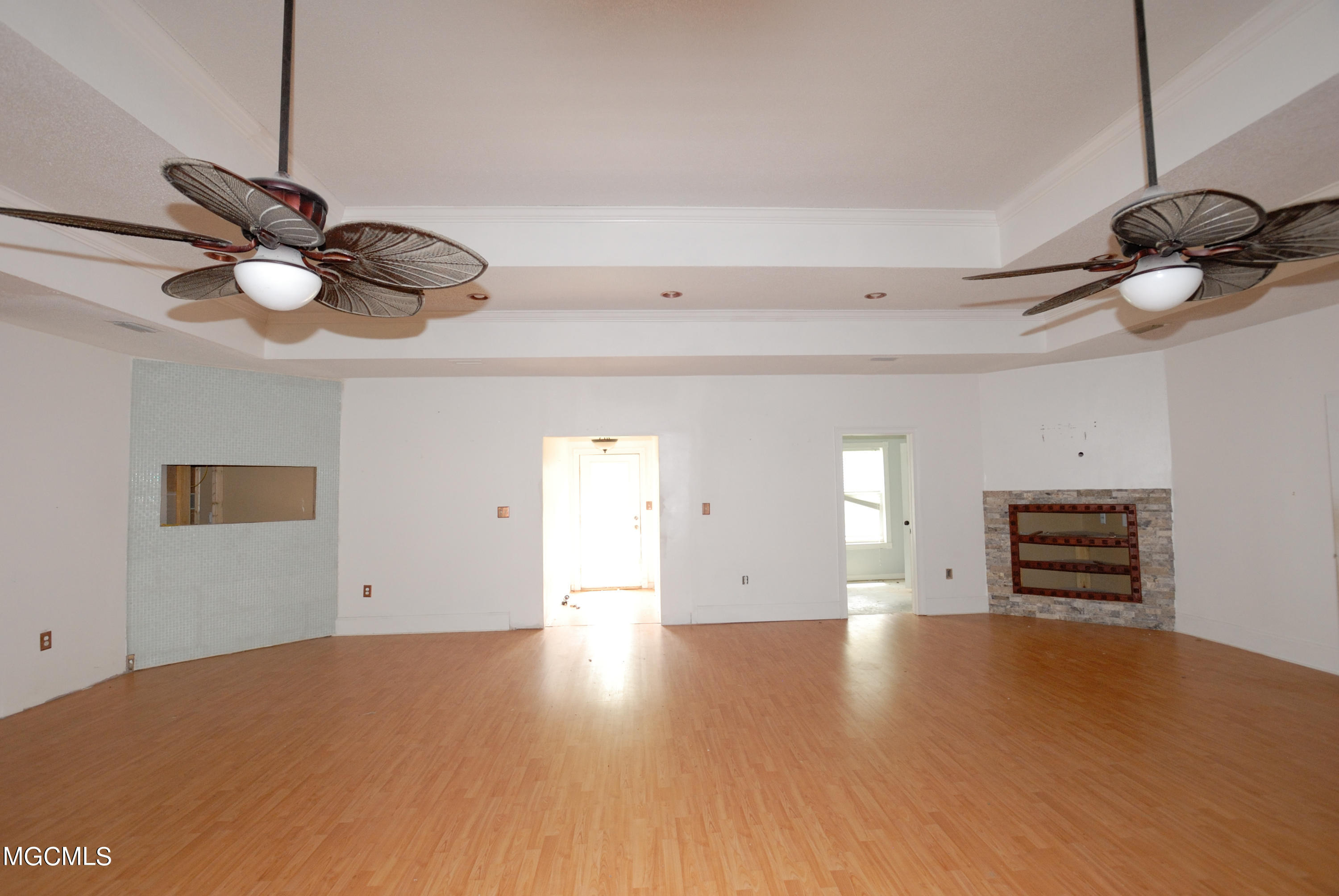 4700 Thompson Street Moss Point, MS 39563 - Photo 6 of 20 DSC_0026