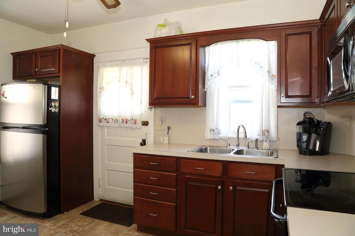 5 West Orange Street Lititz, PA 17543 - Photo 3 of 12 Gallery Image 3