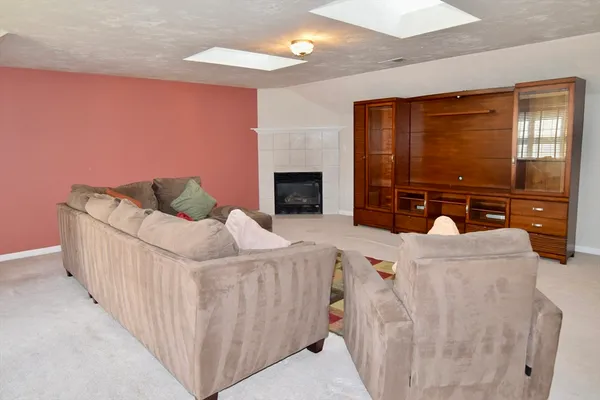 $5,450 | 172 Edgehill Road, Unit 172, Norwood, MA 02062